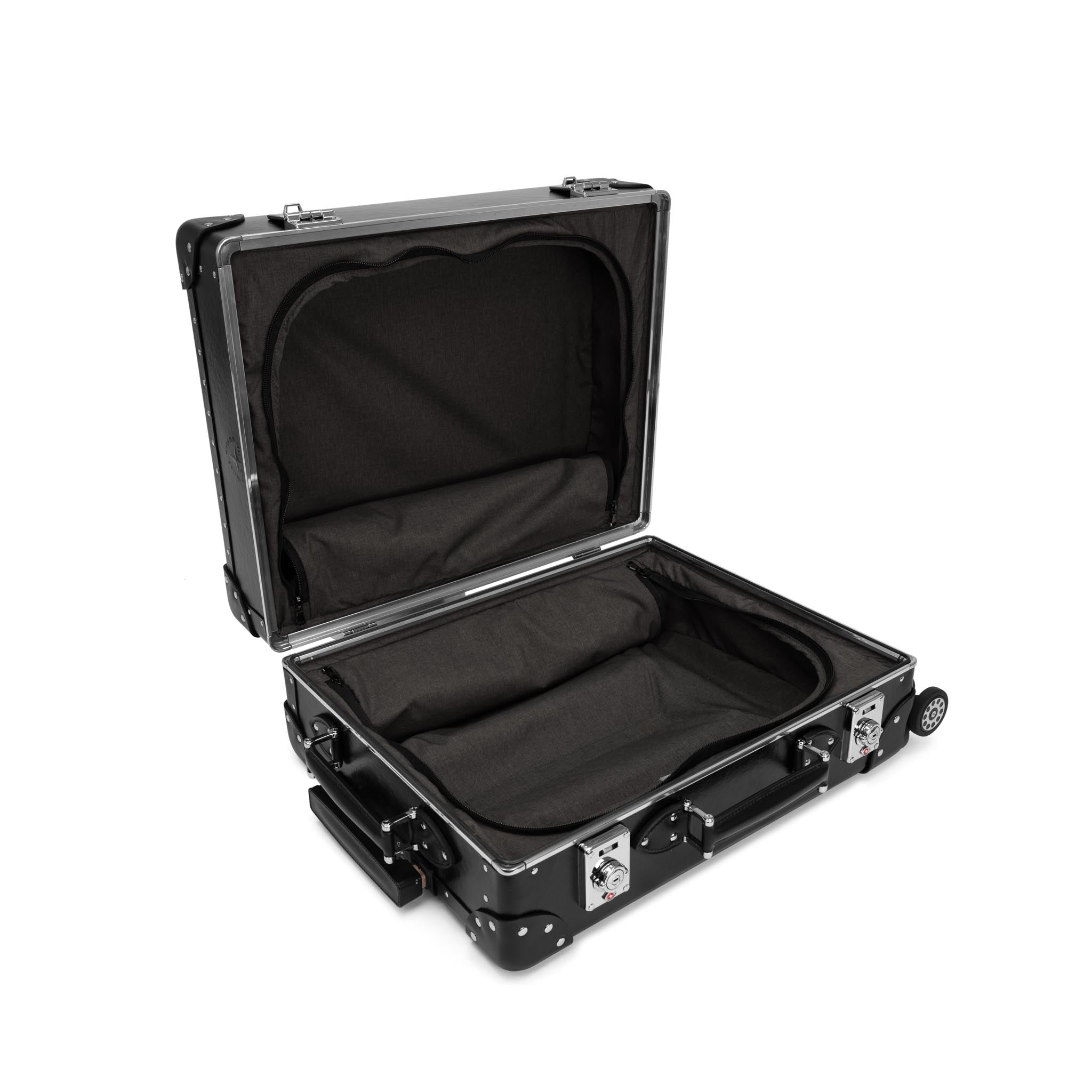 Metropolis · Carry-On - 4 Wheels | Black/Black/Chrome